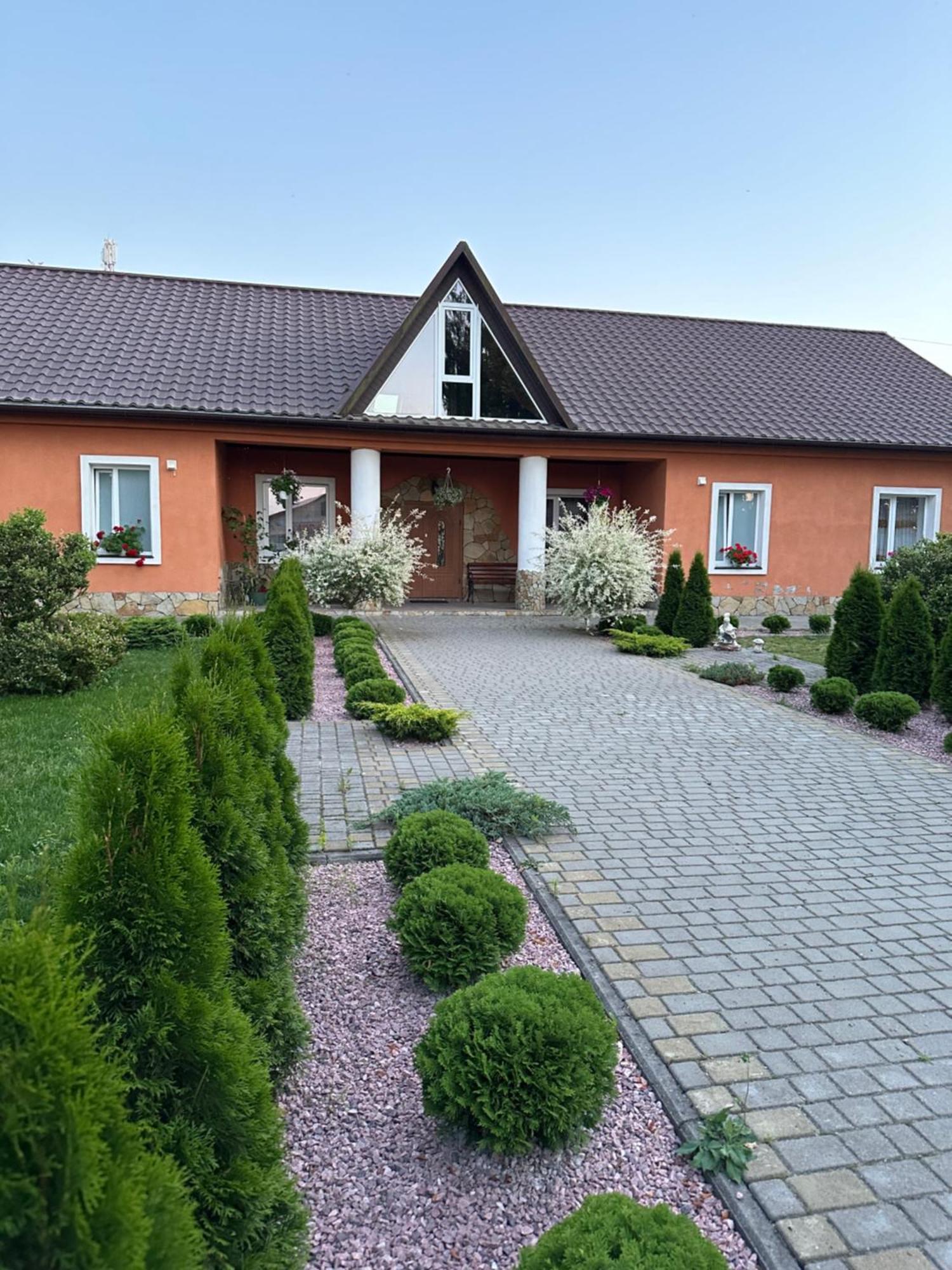 Лукі Villa Свитяз Екстериор снимка