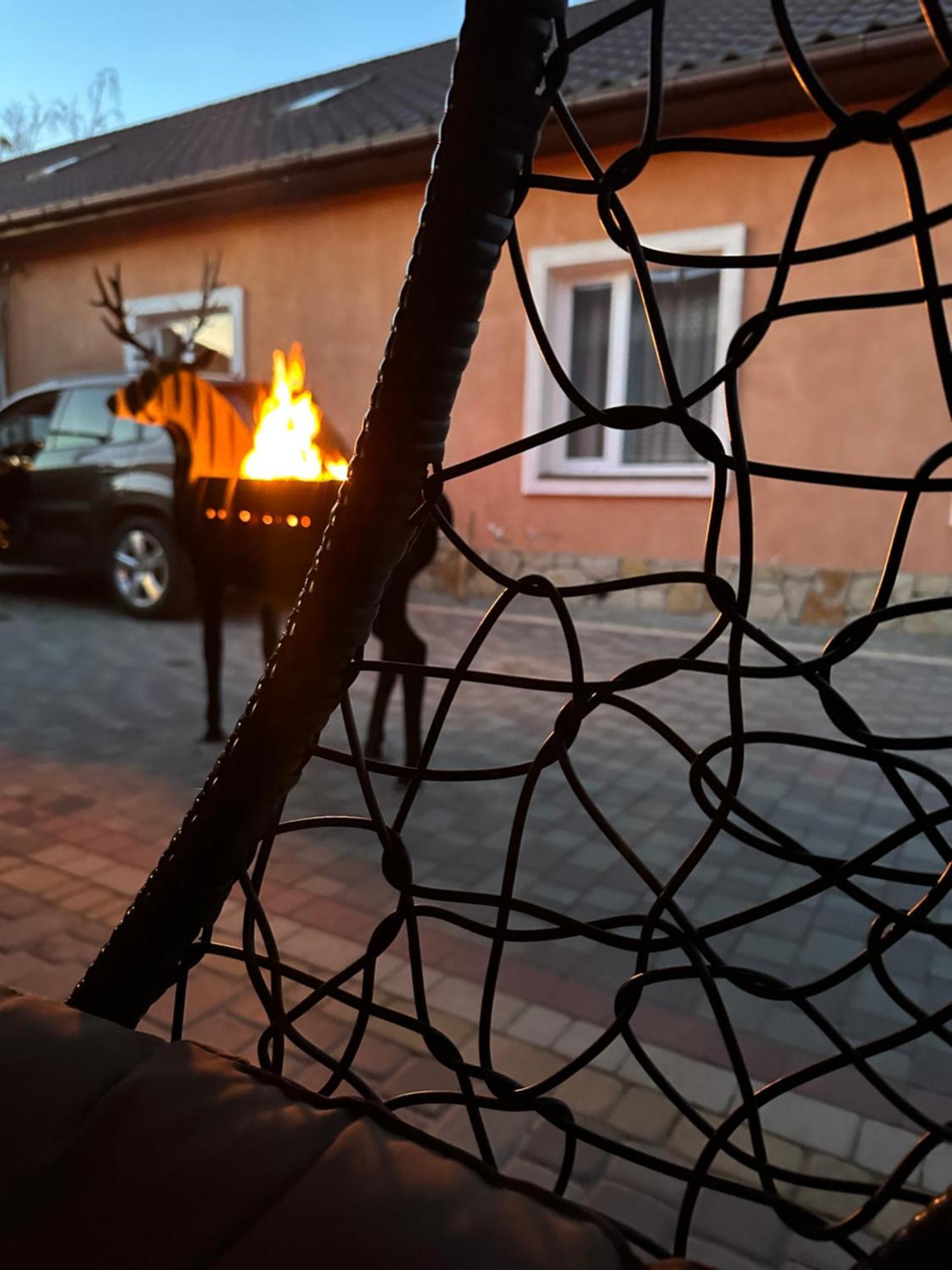 Лукі Villa Свитяз Екстериор снимка